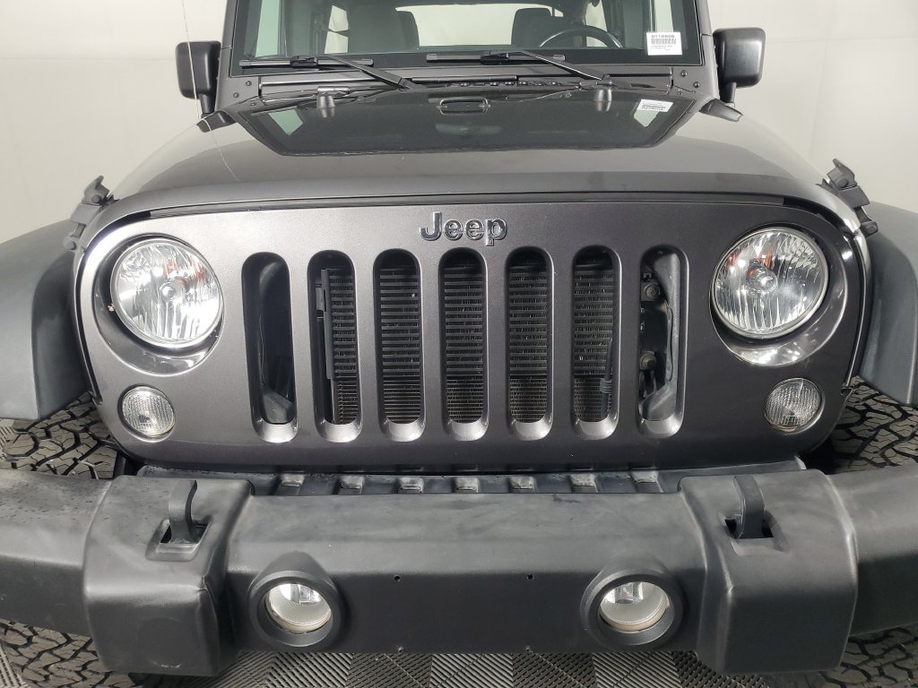 Used 2018 Jeep Wrangler Unlimited Sport w/ Connectivity Group AWD/4WD image 10