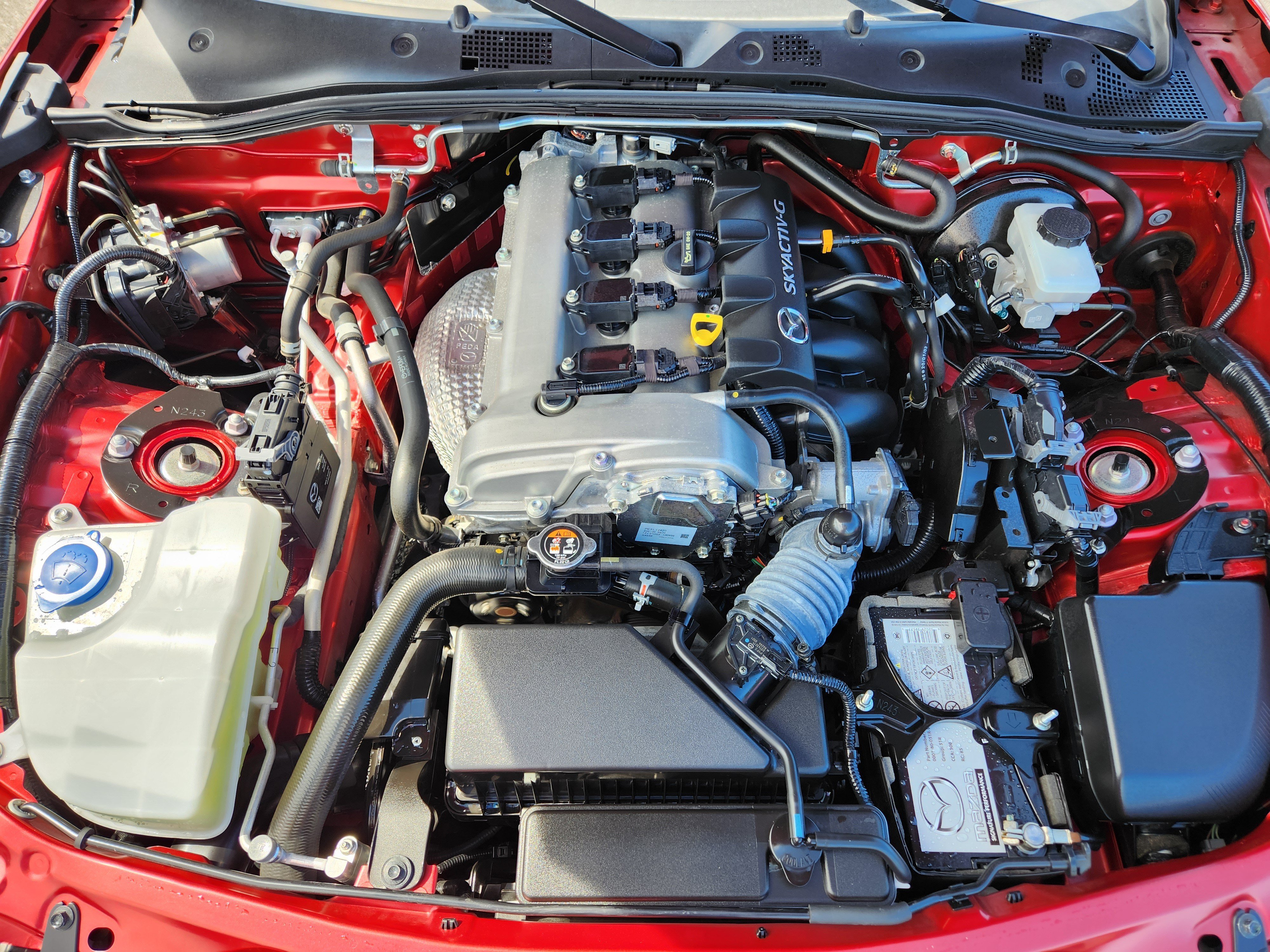 Used 2020 MAZDA MX-5 Miata RF Grand Touring RWD image 9