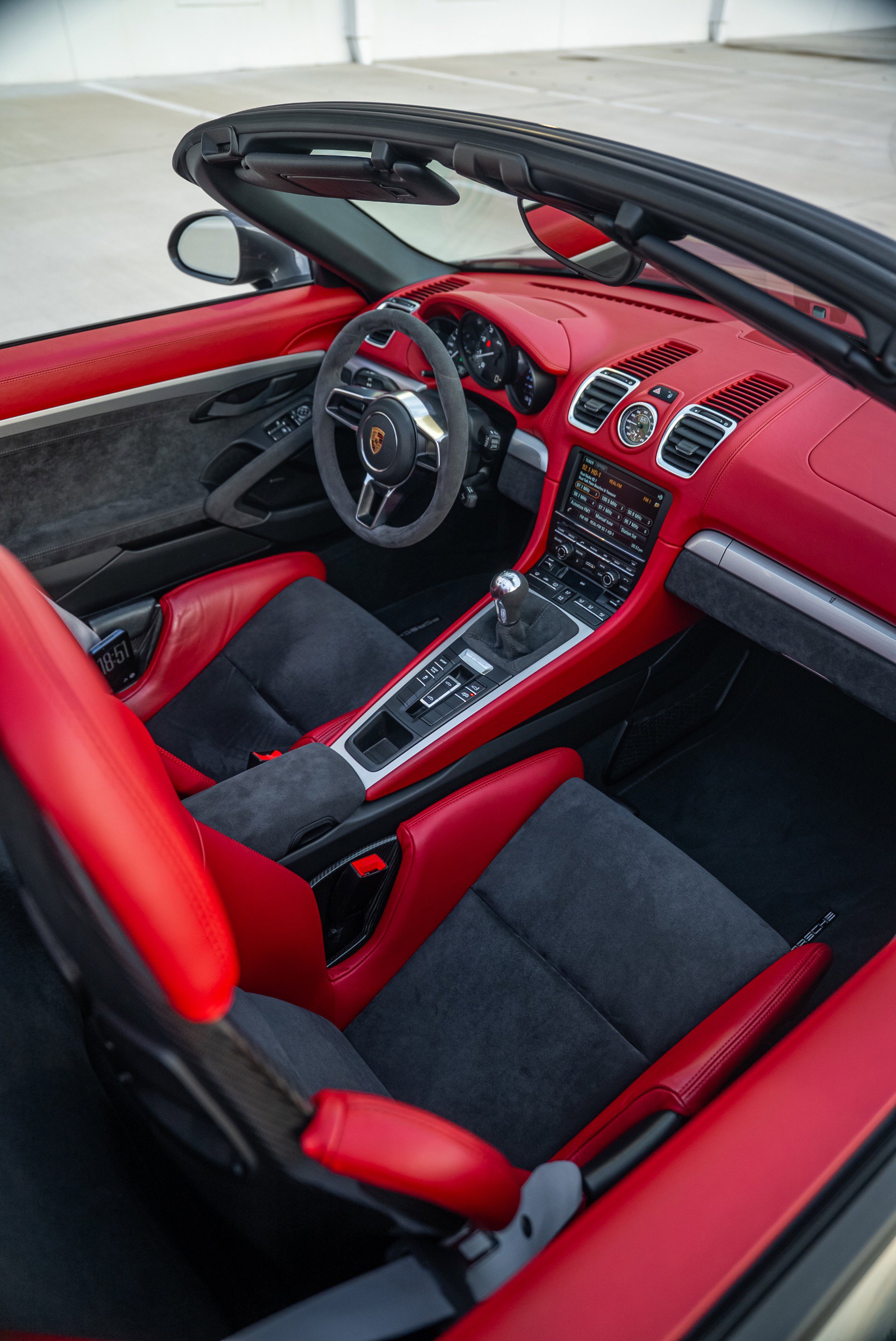 Used 2016 Porsche Boxster Spyder image 5