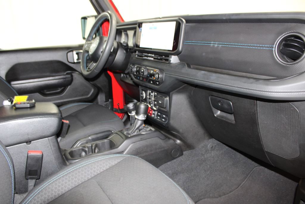 Used 2024 Jeep Wrangler Unlimited Rubicon 4xe image 28