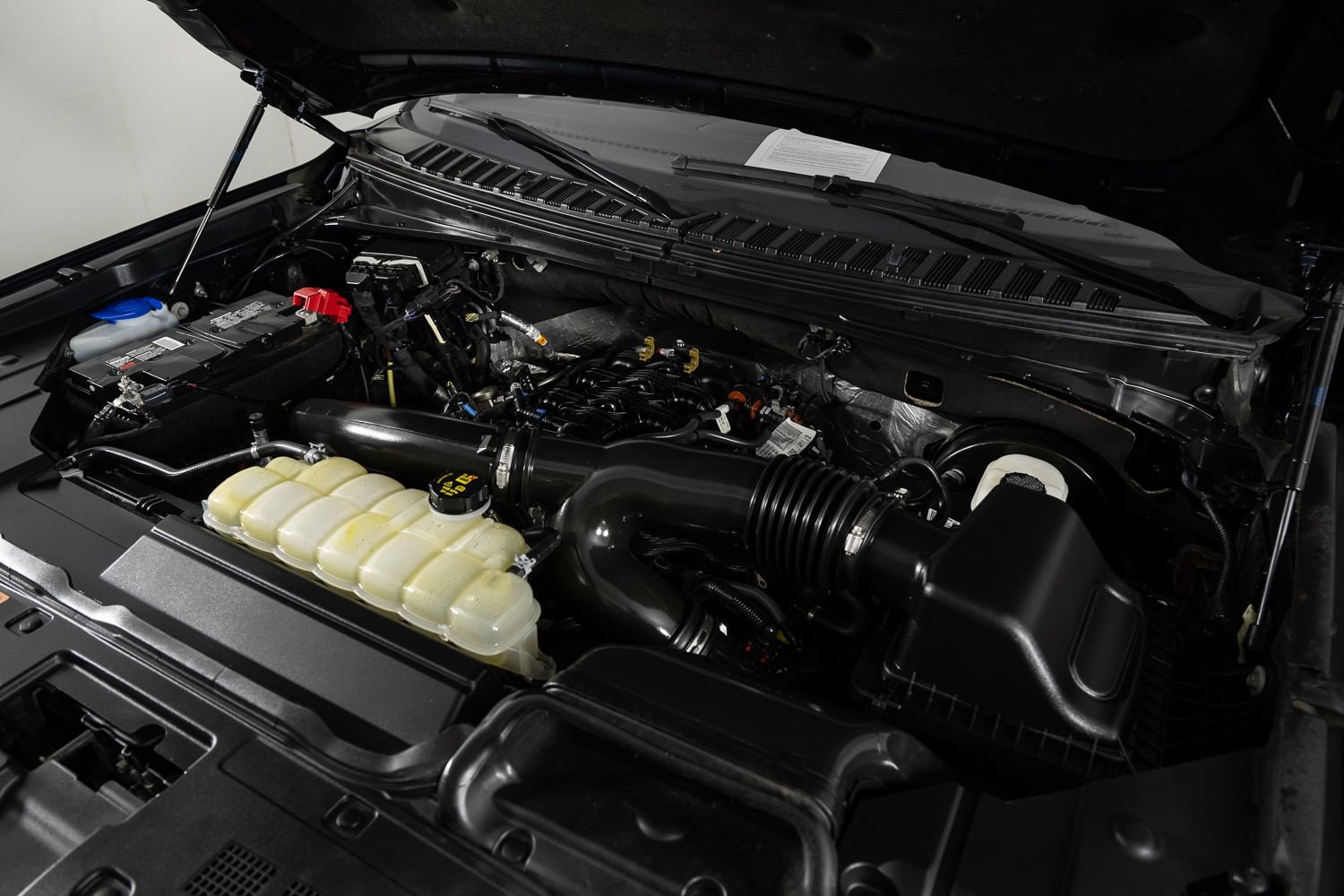 Used 2021 Lincoln Navigator Reserve w/ Cargo Convenience Package image 47