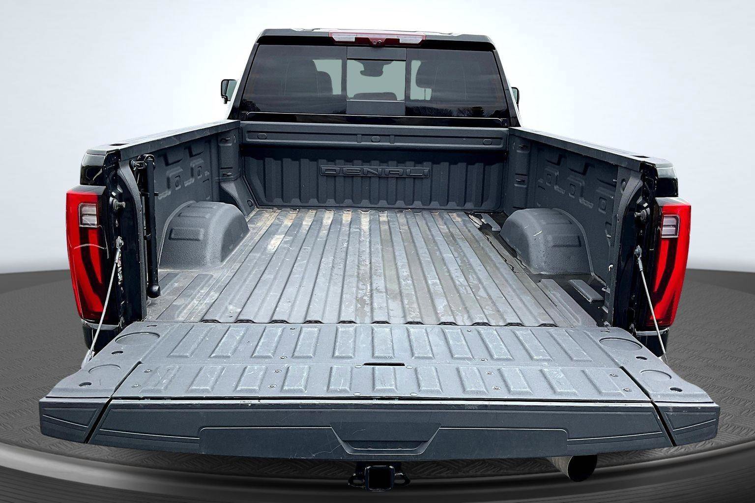 Used 2024 GMC Sierra 2500 Denali Ultimate w/ LPO, GMC Protection Package image 5