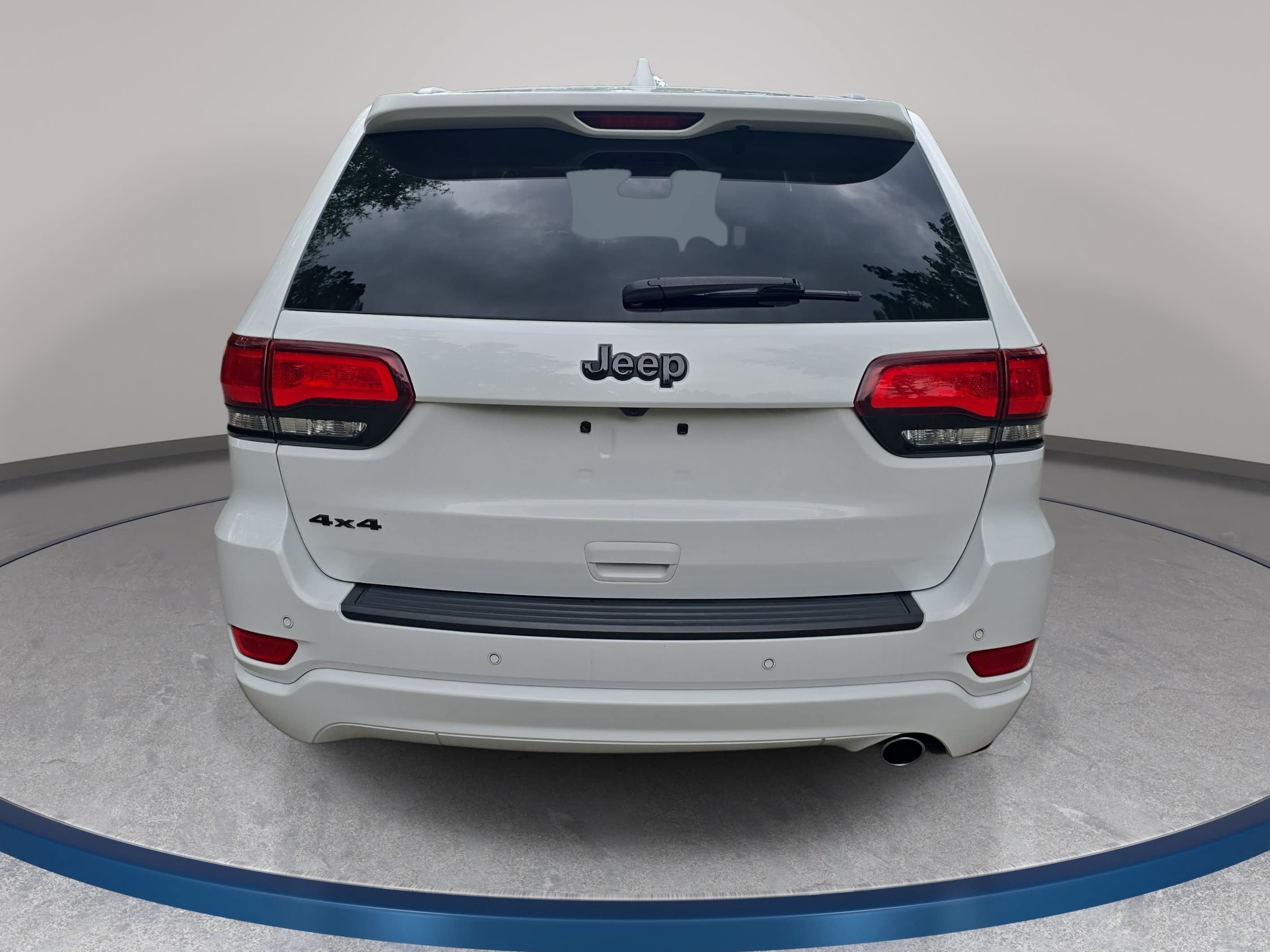 Used 2020 Jeep Grand Cherokee Altitude AWD/4WD image 6