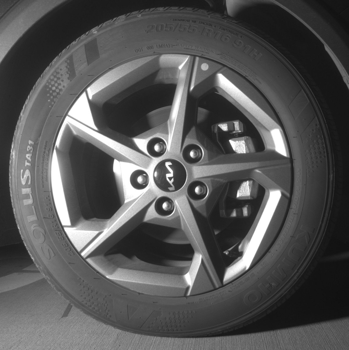 Used 2025 Kia K4 LXS image 13