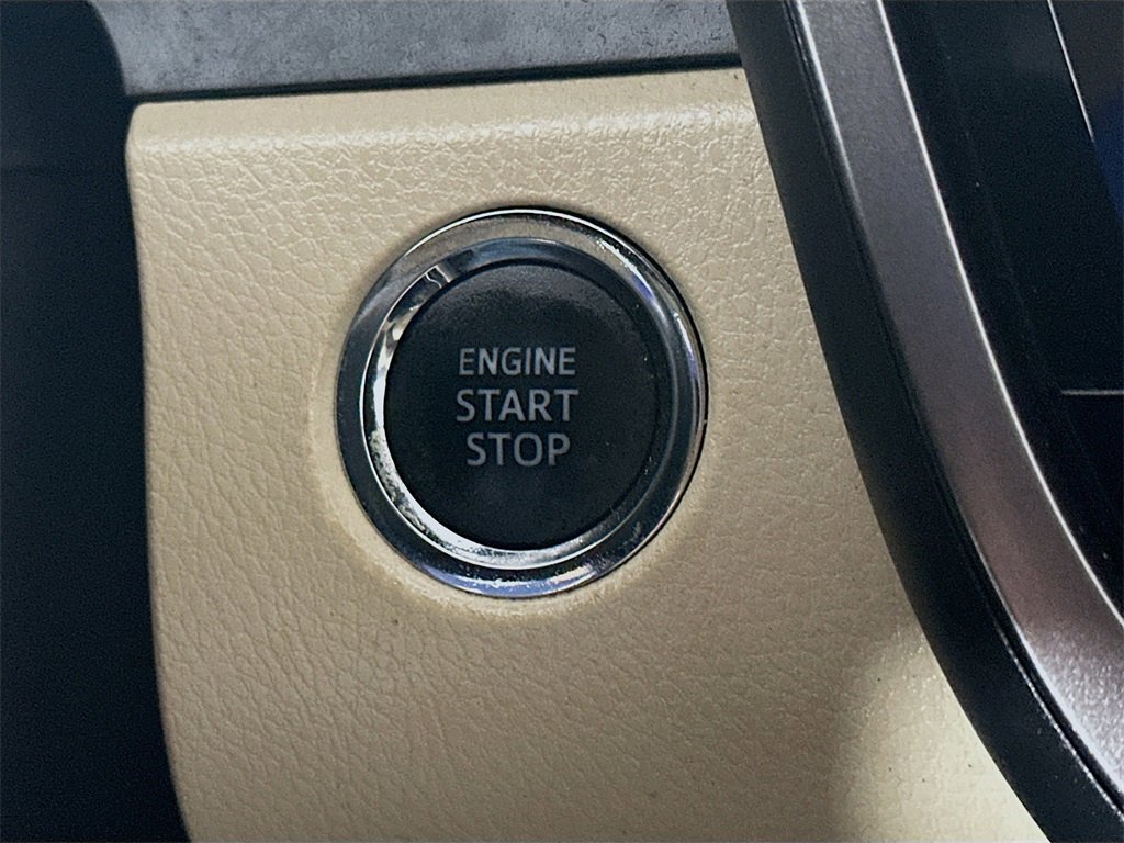 Used 2021 Toyota Camry LE image 27