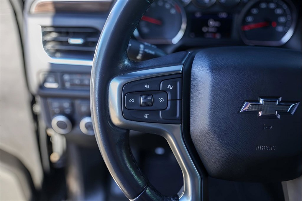 Used 2021 Chevrolet Suburban Z71 image 14