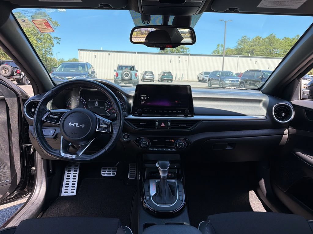 Used 2023 Kia Forte GT-Line w/ GT-Line Premium Package FWD image 8