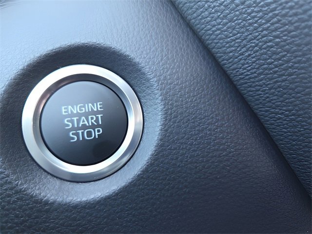 Used 2025 Toyota Corolla SE w/ SE Premium Package image 28