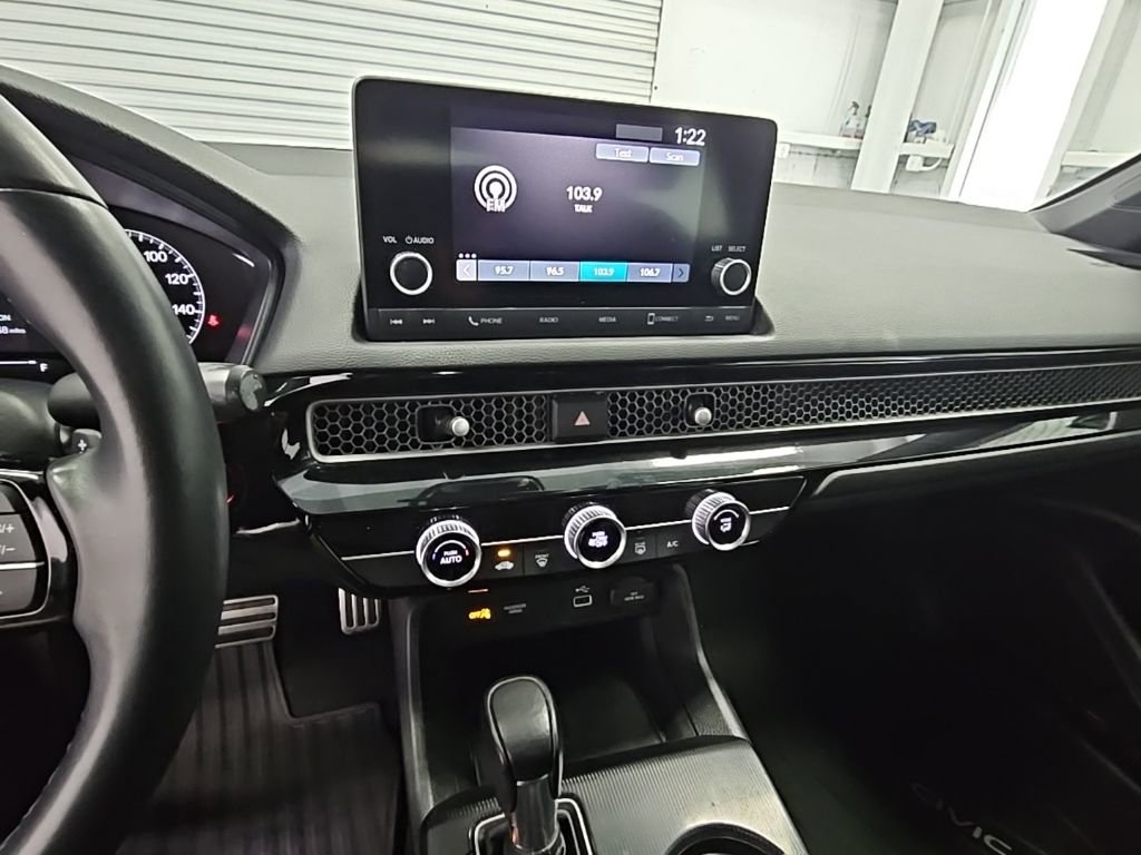 Used 2023 Honda Civic Sport image 13