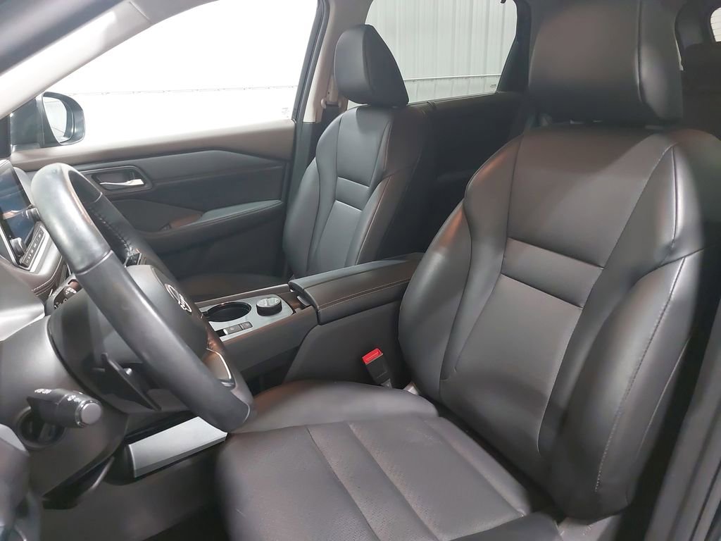 Certified 2023 Nissan Rogue SV w/ SV Premium B Package image 15