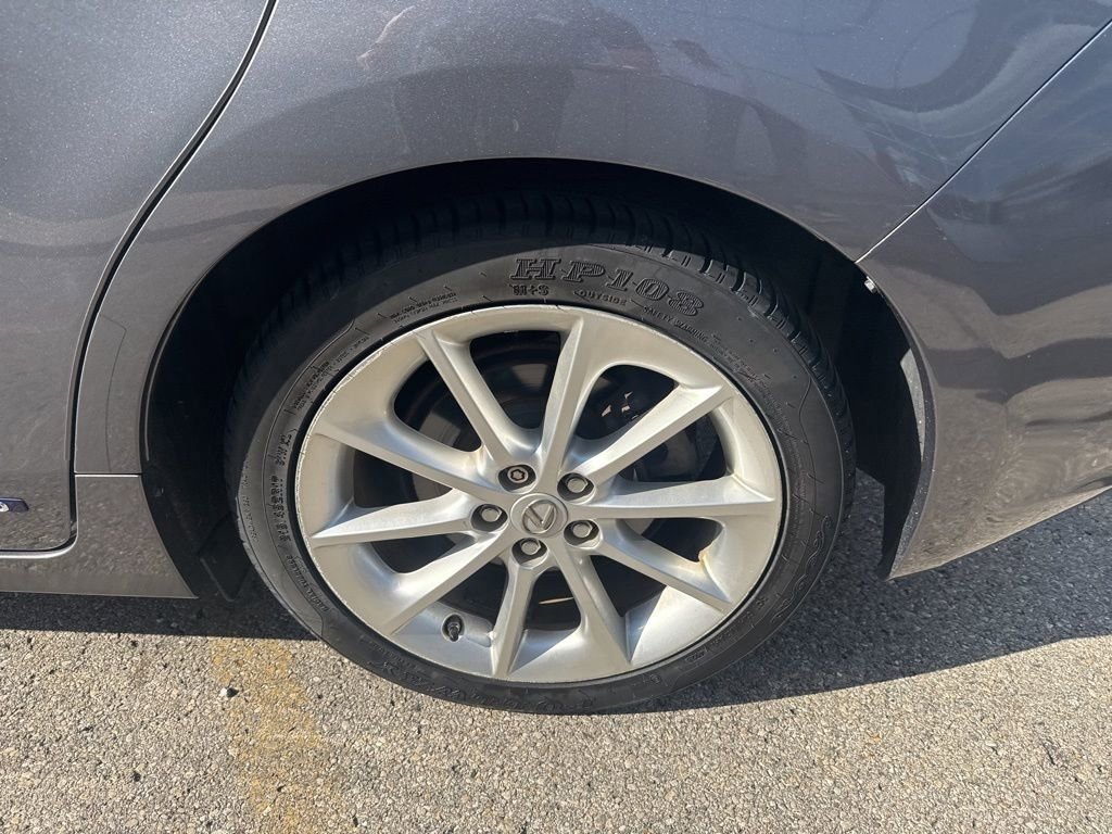 Used 2012 Lexus CT 200h Premium image 13
