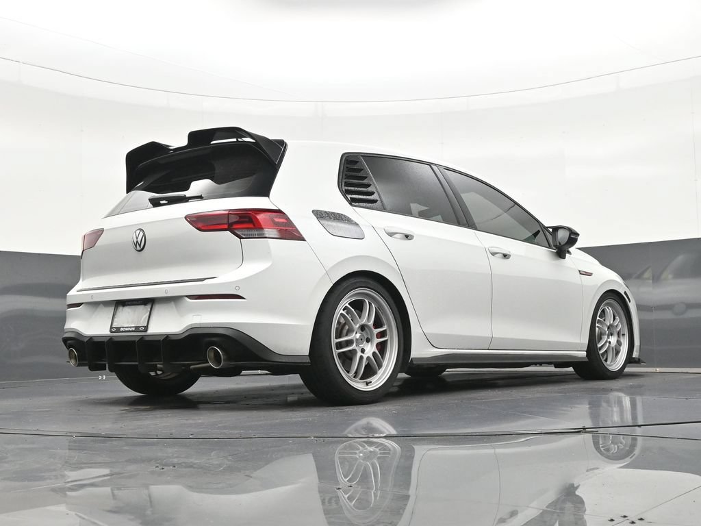 Used 2024 Volkswagen GTI SE FWD image 27