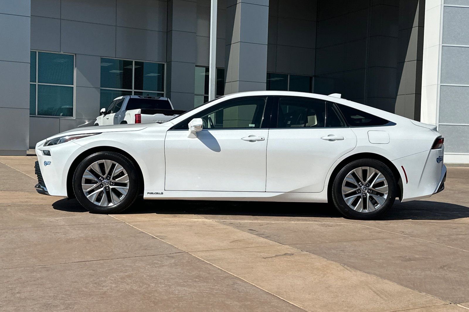 Certified 2021 Toyota Mirai w/ Advanced Technology Package RWD image 8