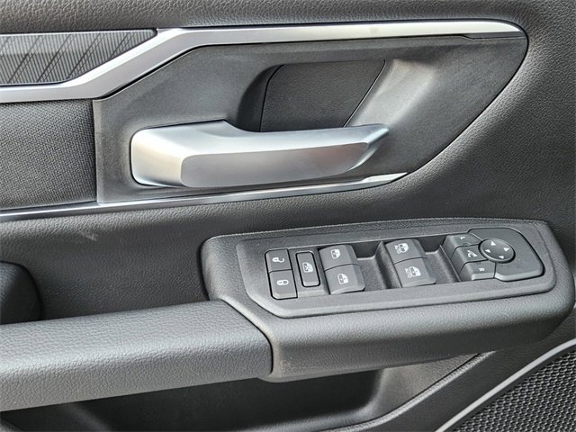 New 2026 RAM 1500 4x4 Crew Cab image 34