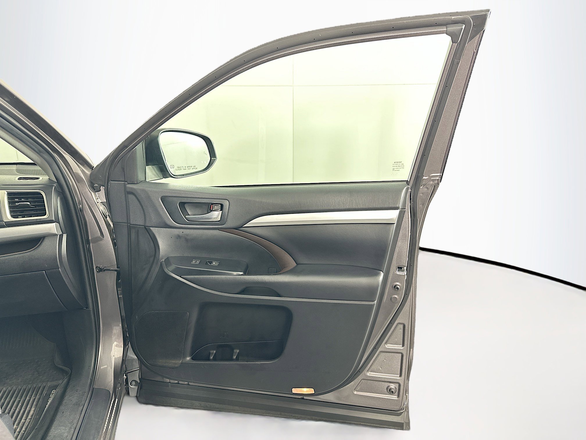 Used 2019 Toyota Highlander XLE image 35