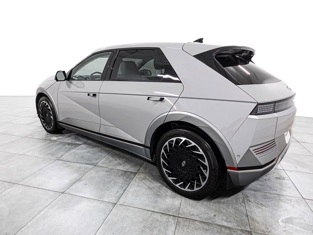 Used 2024 Hyundai Ioniq 5 Limited image 4