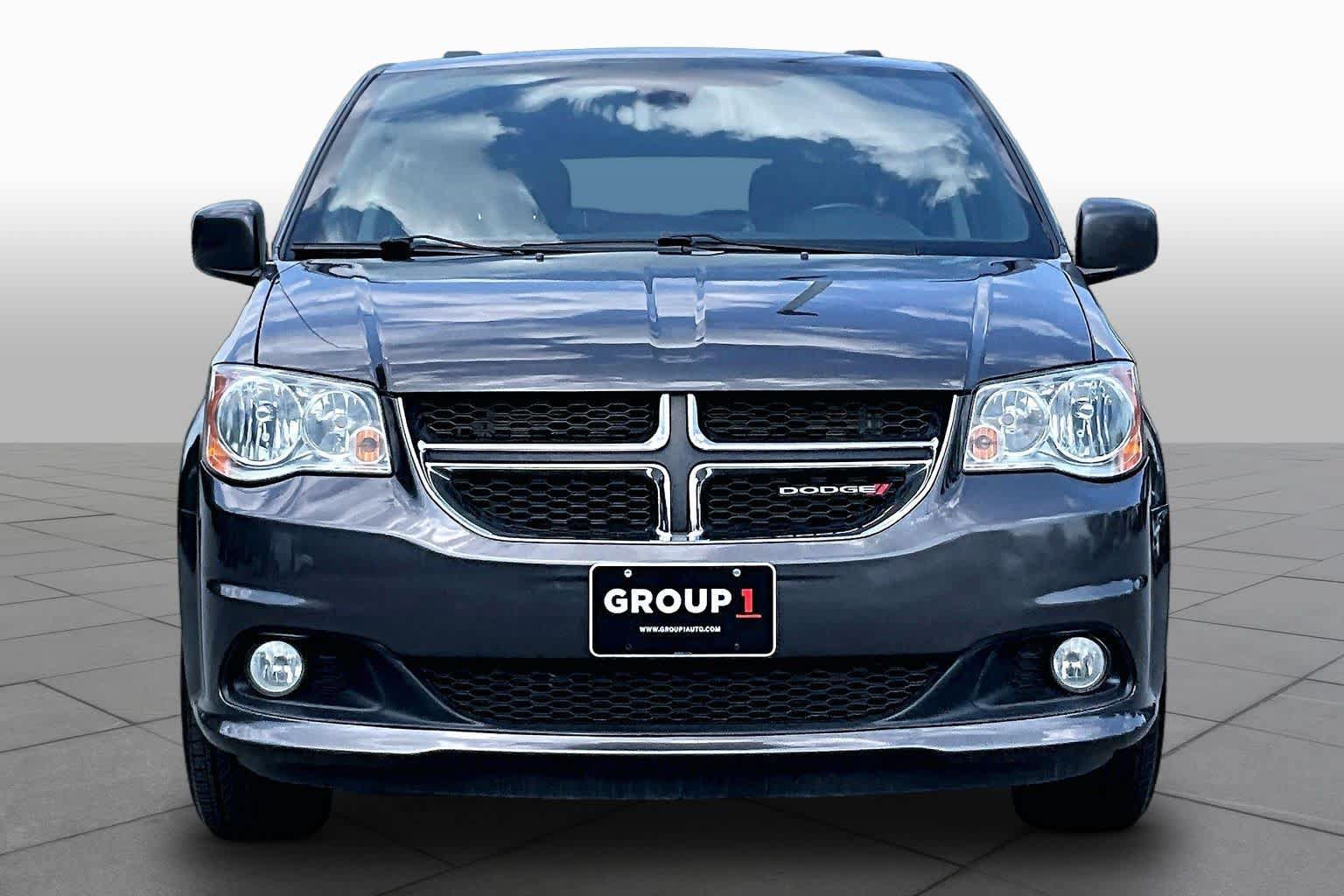 Used 2019 Dodge Grand Caravan SXT FWD image 4