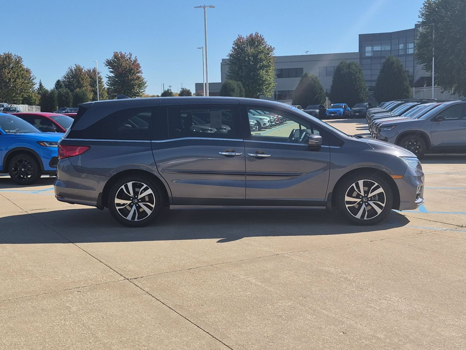 Used 2019 Honda Odyssey Elite image 5