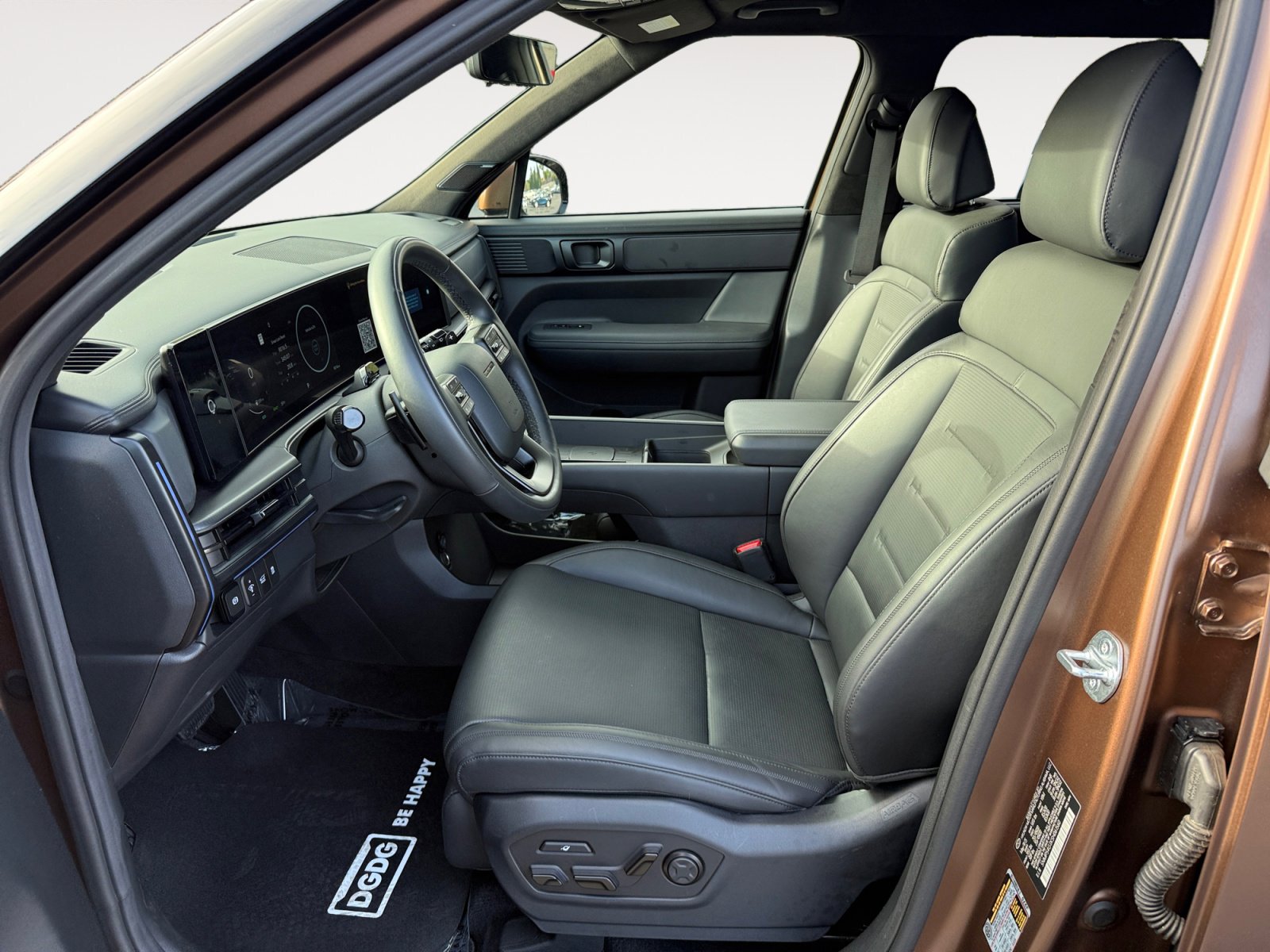 Certified 2025 Hyundai Santa Fe Calligraphy image 10