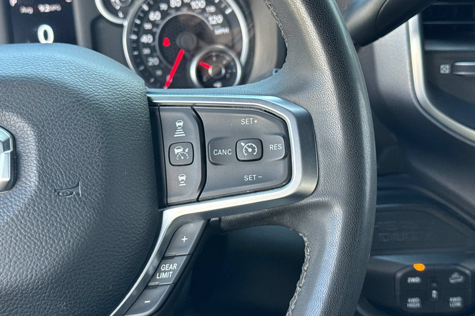 Used 2025 RAM 2500 Big Horn AWD/4WD image 34