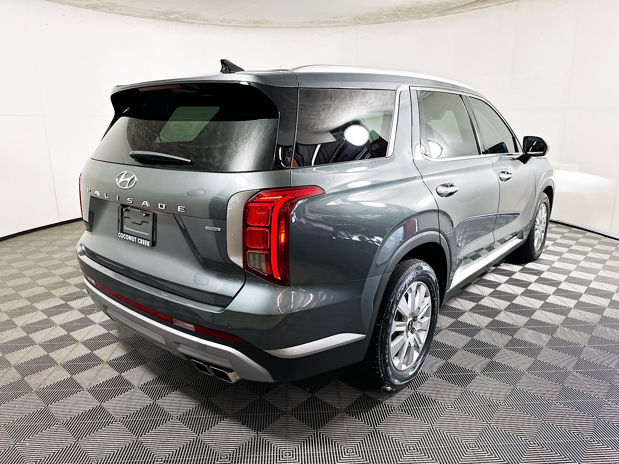 Used 2024 Hyundai Palisade SEL AWD/4WD image 3