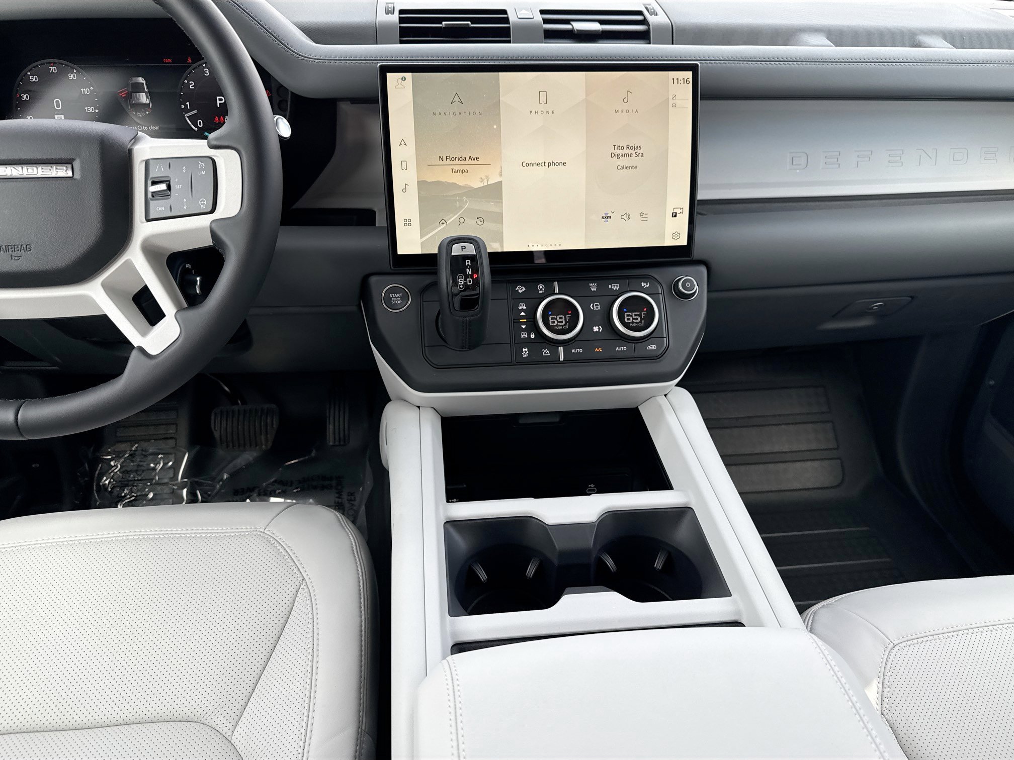 New 2026 Land Rover Defender 110 X-Dynamic SE image 19