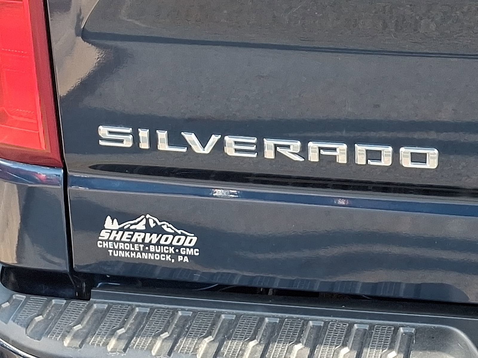 Used 2021 Chevrolet Silverado 1500 RST w/ Bed Protection Package image 30