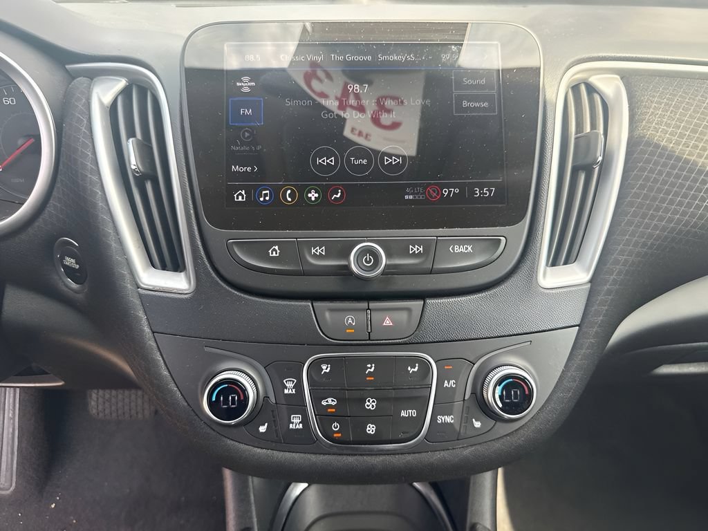 Used 2024 Chevrolet Malibu LT FWD image 11