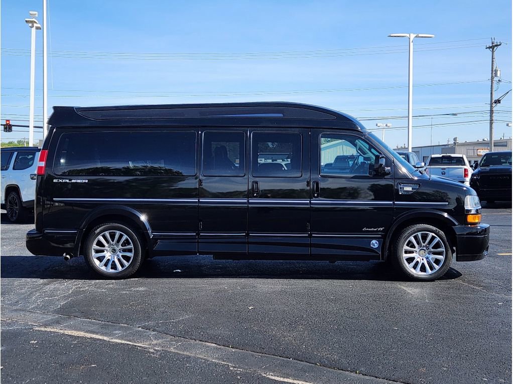 Used 2021 Chevrolet Express 3500 LS w/ Chrome Appearance Package RWD image 14