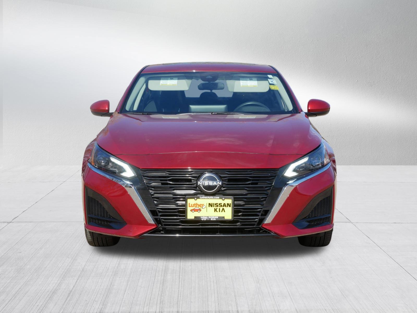 Certified 2023 Nissan Altima 2.5 SV w/ SV Premium Package image 2
