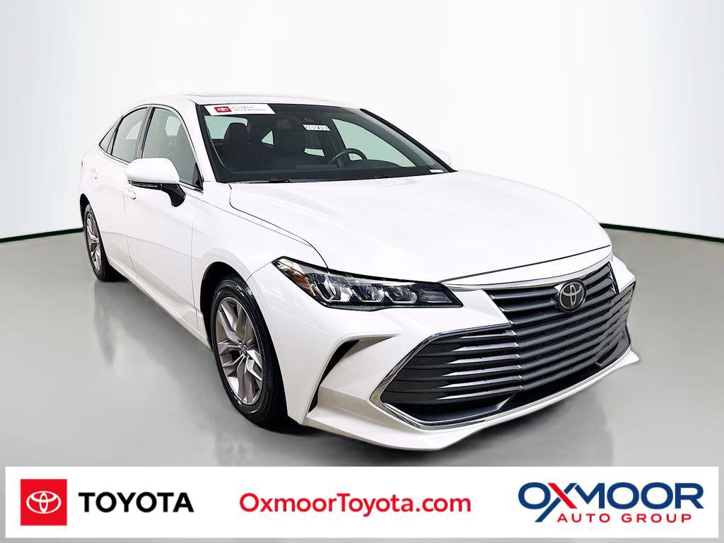 Used 2019 Toyota Avalon XLE w/ Moonroof Package FWD image 1