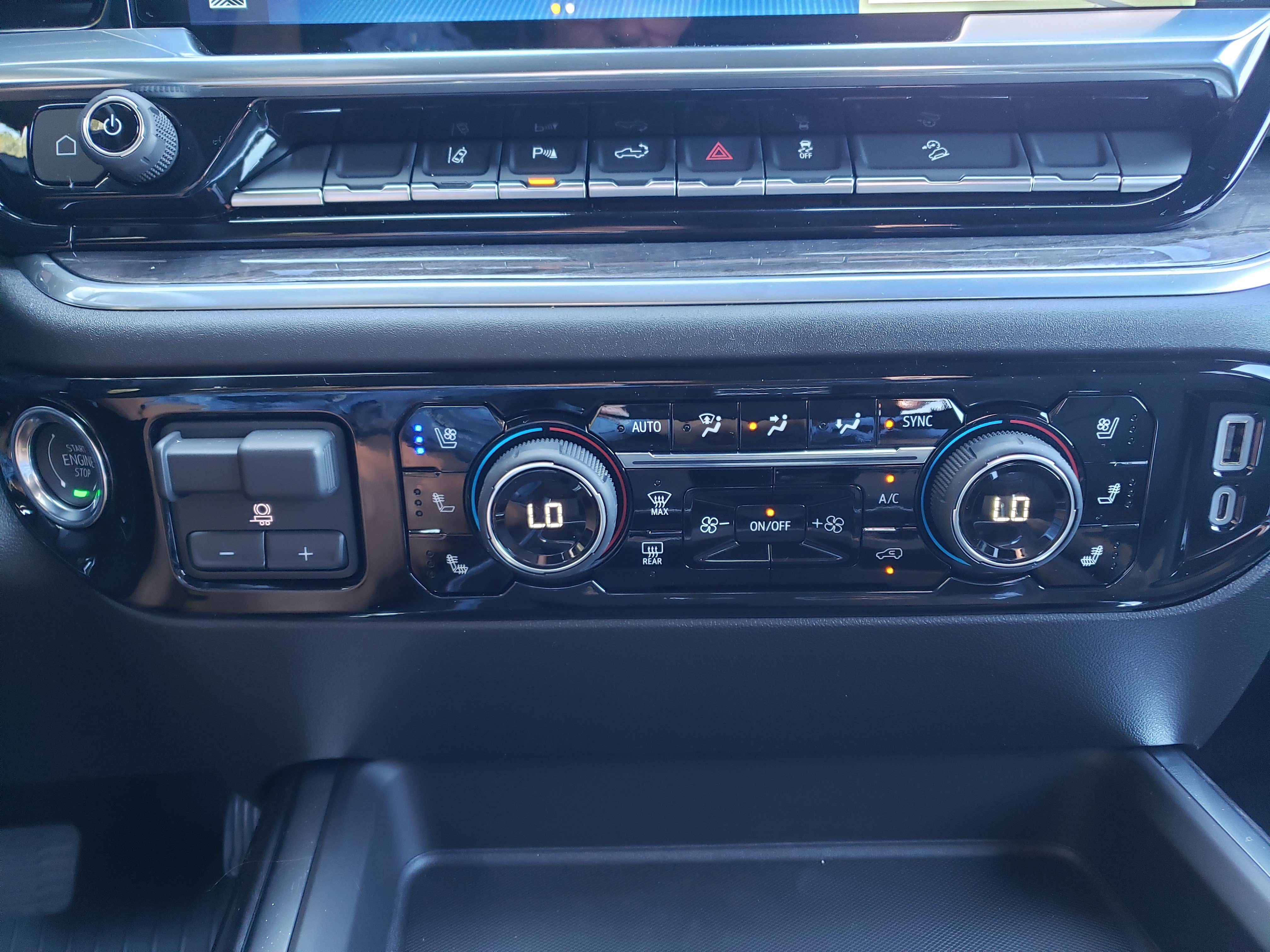 New 2026 Chevrolet Silverado 3500 LTZ w/ LTZ Plus Package image 24