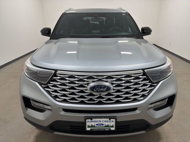 Used 2023 Ford Explorer Platinum w/ Technology Package image 2