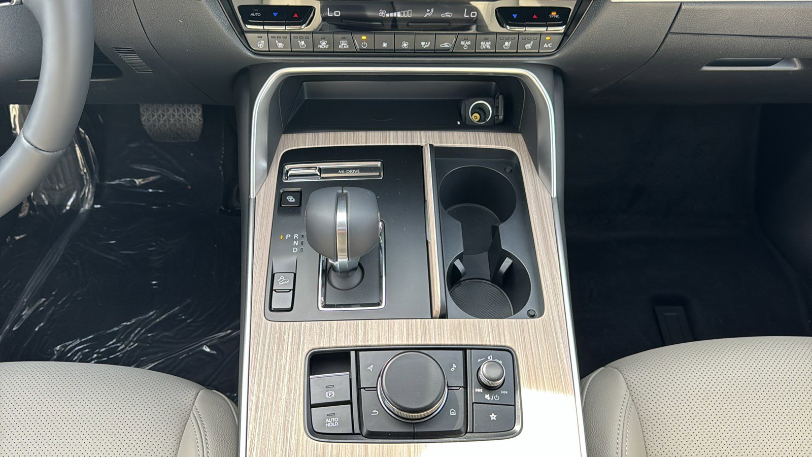 New 2026 MAZDA CX-90 Plug-In Hybrid w/ Preferred image 24