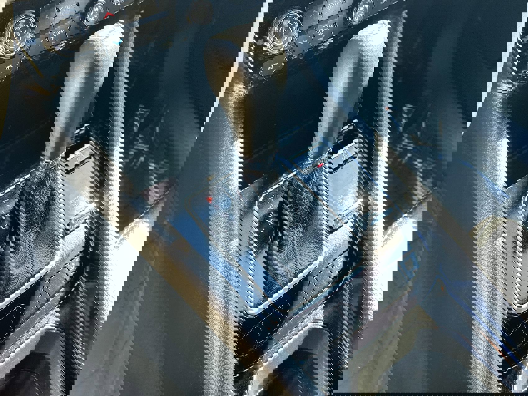 Used 2023 Jeep Compass Limited image 19