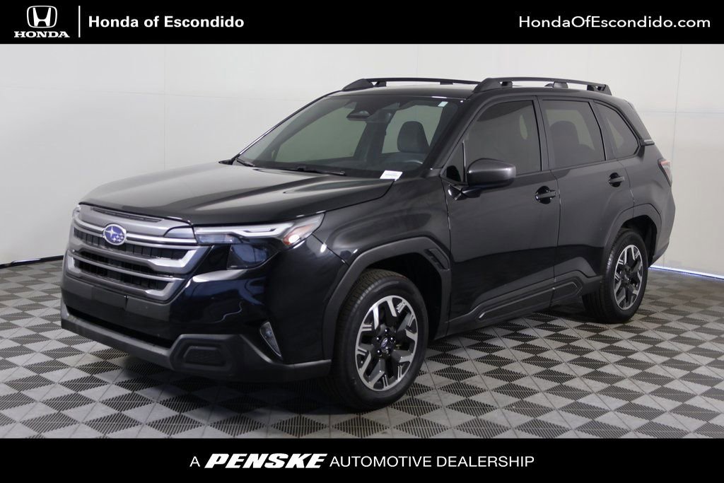 Used 2025 Subaru Forester Premium w/ Convenience Package #1