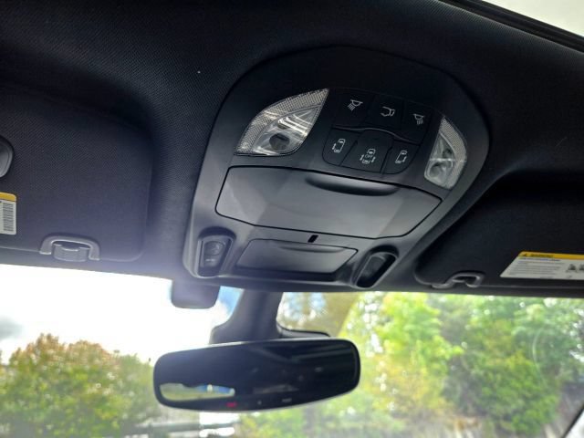 Used 2022 Chrysler Pacifica Limited w/ S Appearance Package FWD image 49