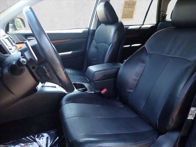 Used 2013 Subaru Outback 2.5i Limited w/ Moonroof Pkg AWD/4WD image 11