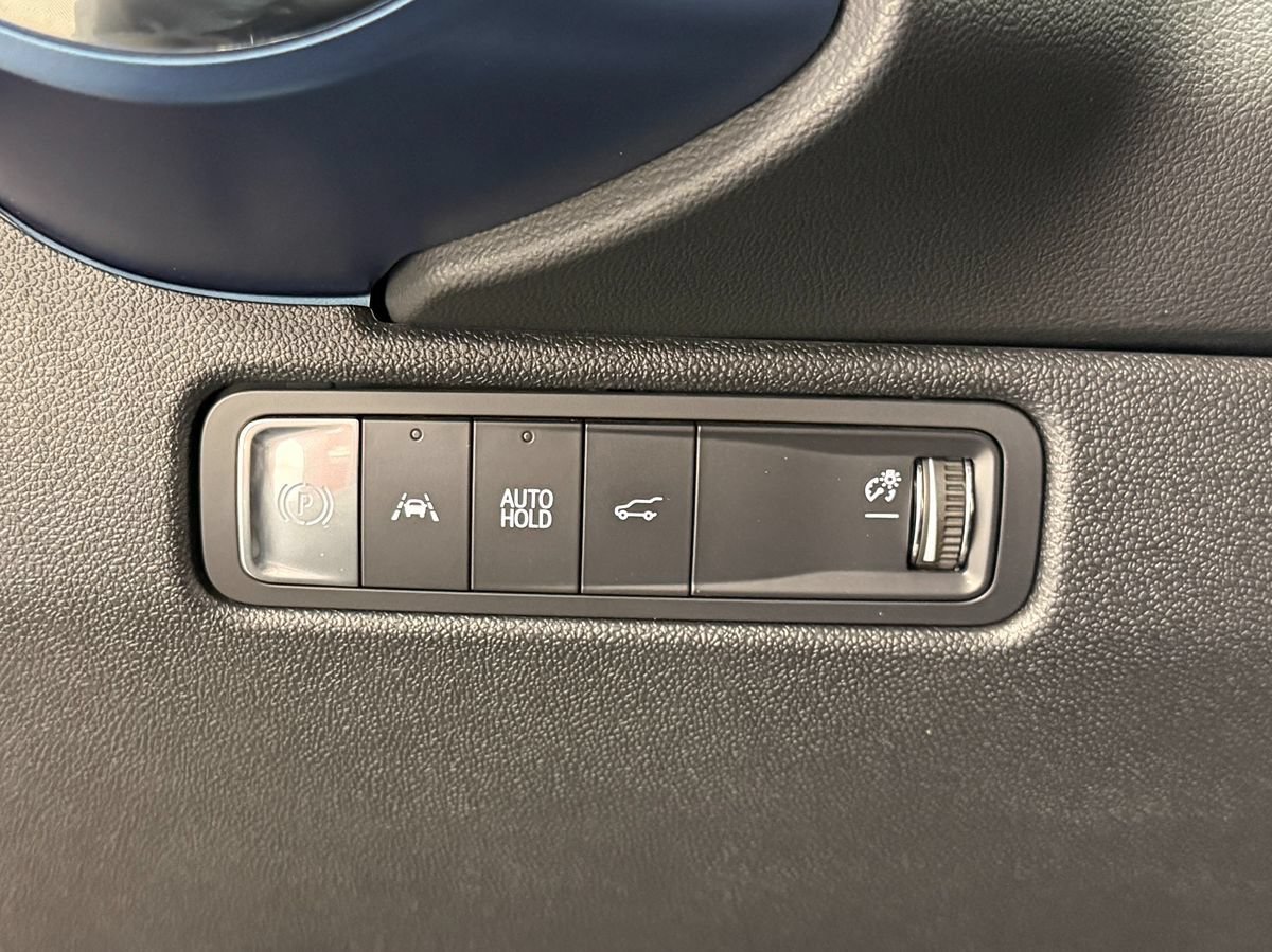 Used 2025 Chevrolet Equinox EV LT w/ Convenience Package II FWD image 20