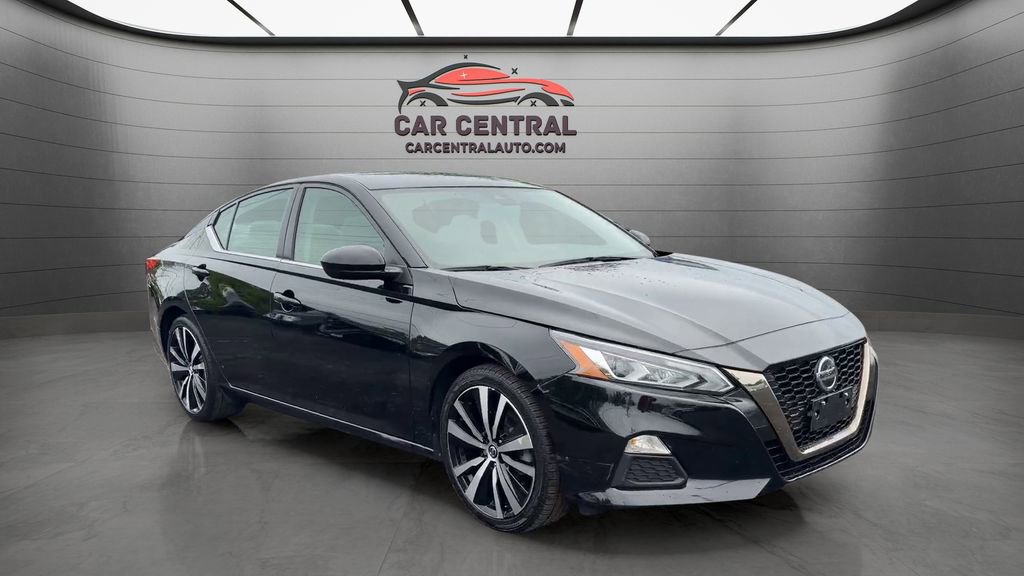 Used 2022 Nissan Altima 2.5 SR FWD image 6