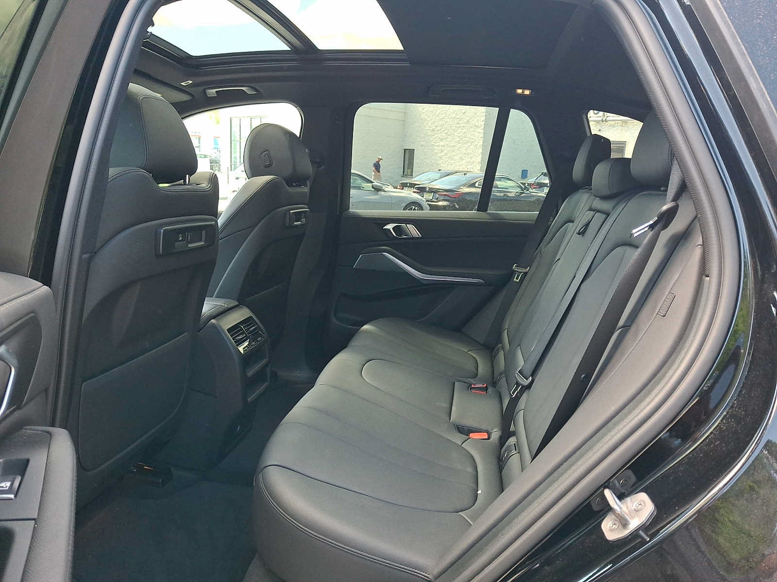 Used 2022 BMW X5 xDrive40i AWD/4WD image 10
