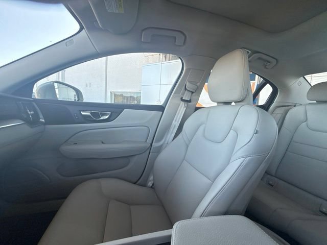 Used 2020 Volvo S60 T6 Momentum AWD/4WD image 25