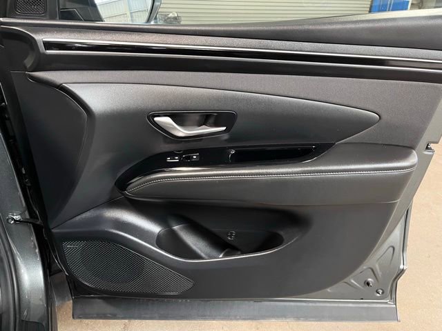 Used 2022 Hyundai Tucson Limited AWD/4WD image 11
