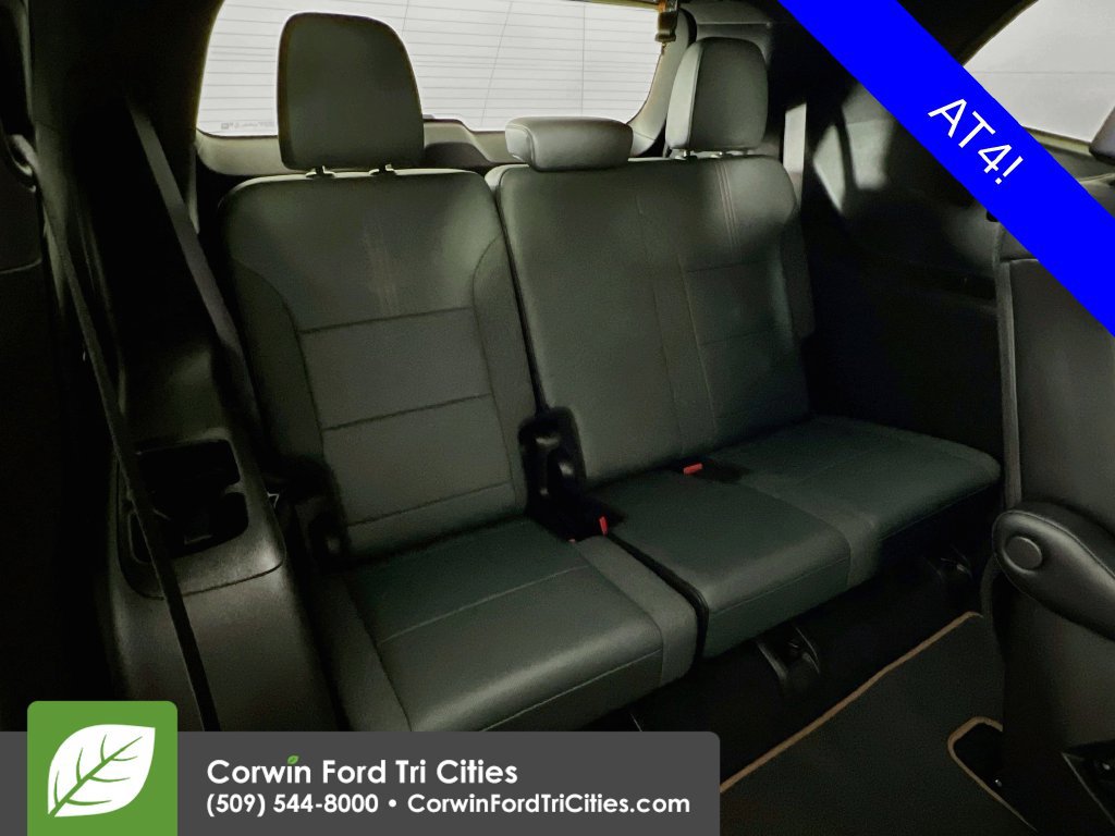 Used 2025 GMC Acadia AT4 AWD/4WD image 16