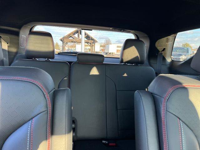 New 2026 Chevrolet Traverse RS w/ LPO, Floor Liner Package image 25