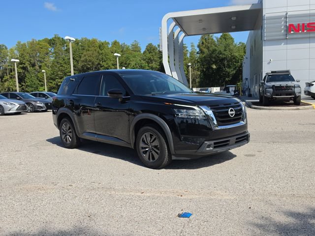 Certified 2022 Nissan Pathfinder S FWD image 2