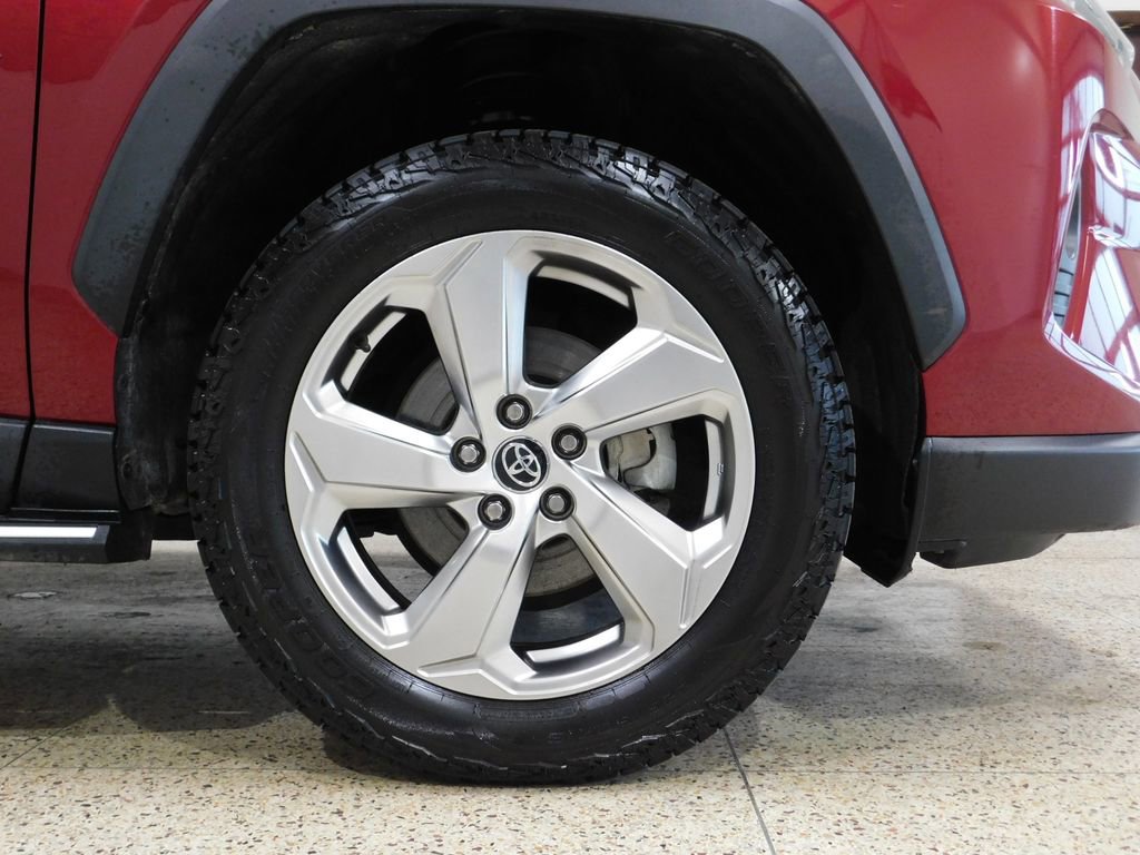 Used 2020 Toyota RAV4 Limited w/ Carpet Mat Package image 99