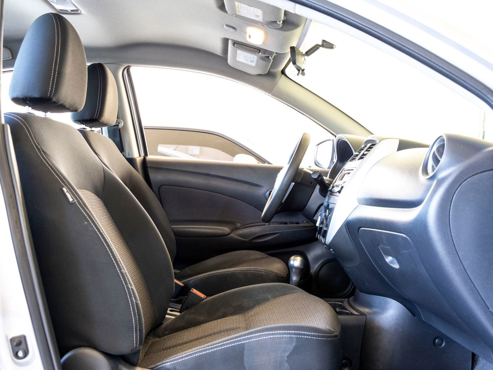 Used 2016 Nissan Versa SV image 27