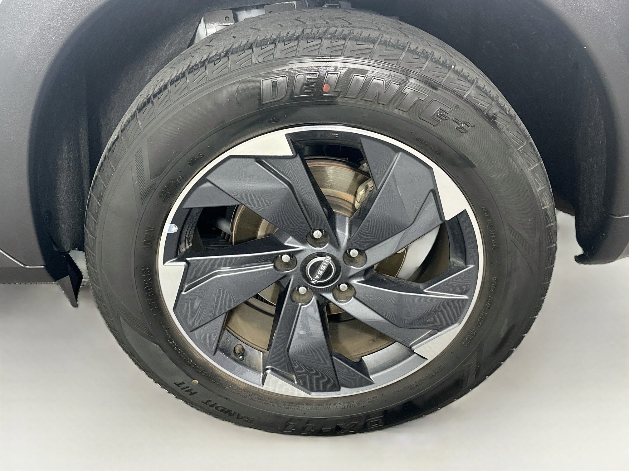 Used 2024 Nissan Rogue SV FWD image 11