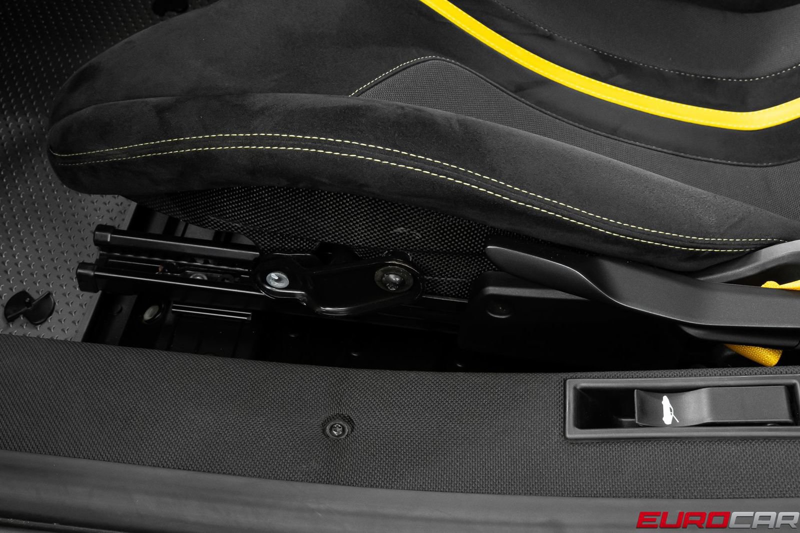 Used 2020 Ferrari 488 Pista Coupe RWD image 54